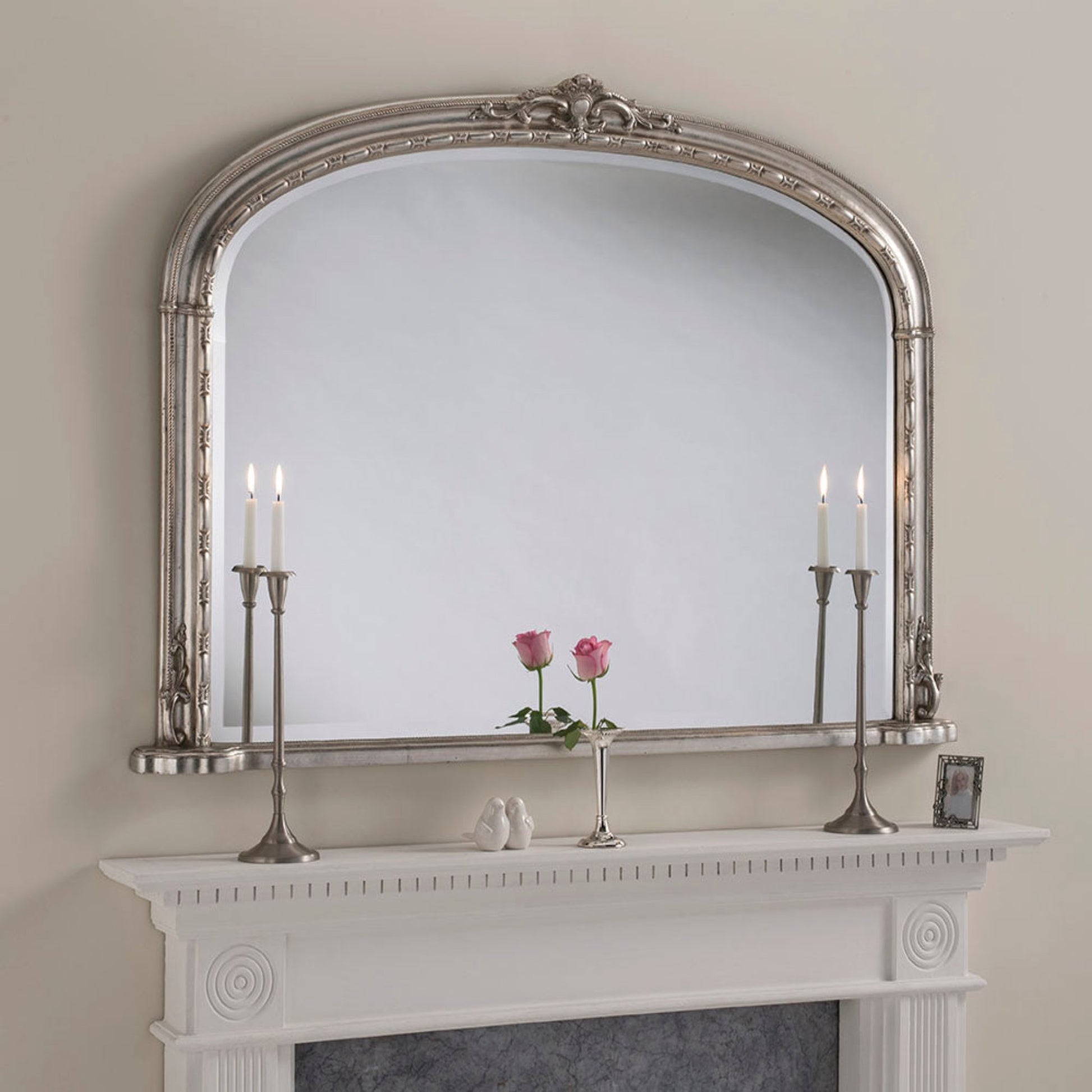 Windsor_Over-Mantle_Silver_in situ